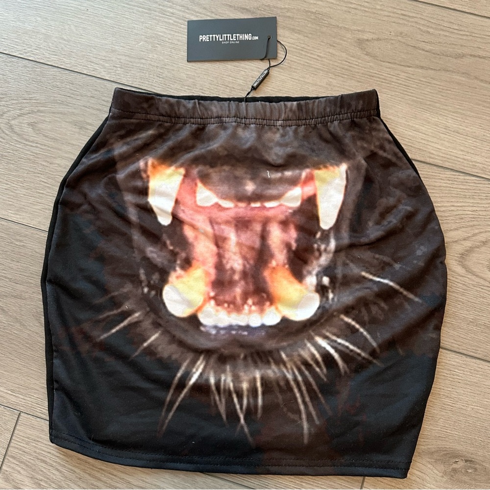Graphic panther skirt